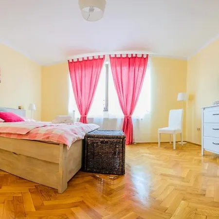 Apartman Meno *